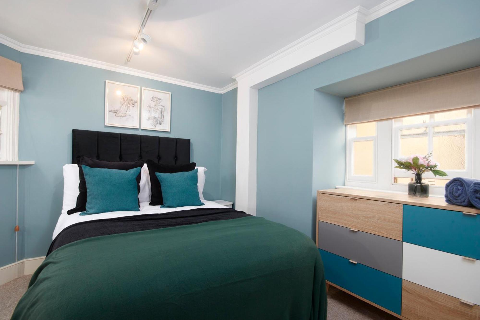 Beautiful 2Bedroom 4 Actual Beds House With Wifi By Purestay Bath Buitenkant foto